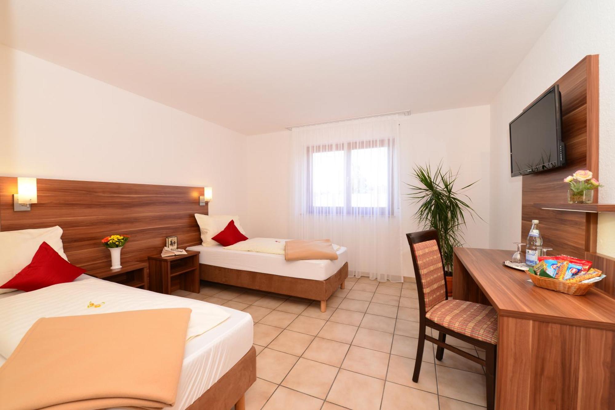 Hotel am Buchwald Esslingen am Neckar Zimmer foto